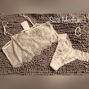 NWT DIVIDED H&M LACE ADJUSTABLE SPAGHETTI STRAP CROP TOP WITH THONG PANTY
